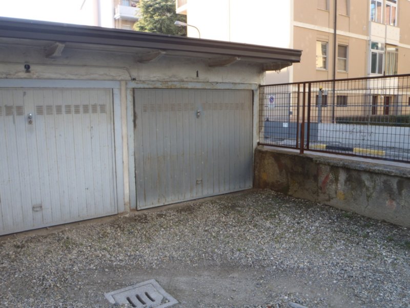 _garage_1.jpg